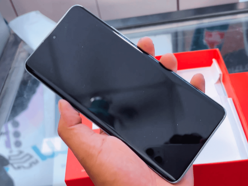Front view of Redmi Note 14 Pro Plus, an affordable Xiaomi smartphone ideal for students looking for the best Redmi smartphone for learning and daily use.