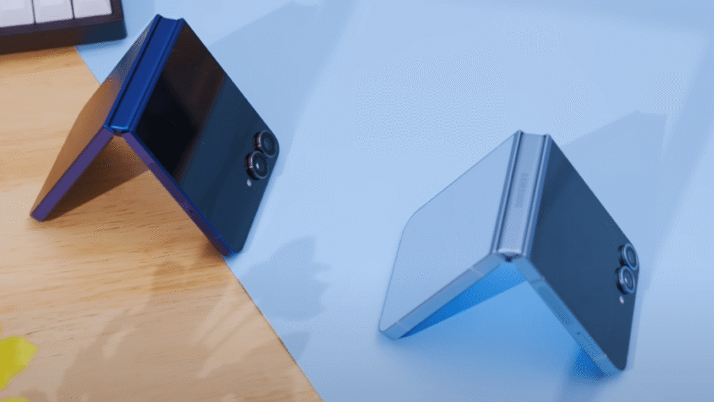 Galaxy Z Flip7 foldable design with dual rear cameras and cover screen – Samsung foldable phone 2025